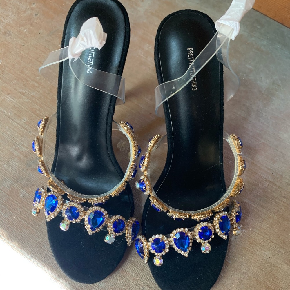 Jeweled stewpot heels